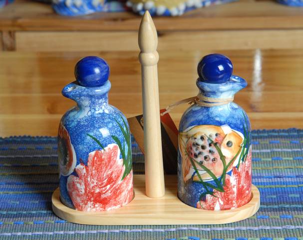 Ceramic Oil and Vinegar with Wooden Tray