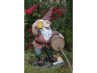 Polyresin Garden Gnome Pouring Beer