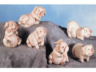 Polyresin Pig Figurines Set