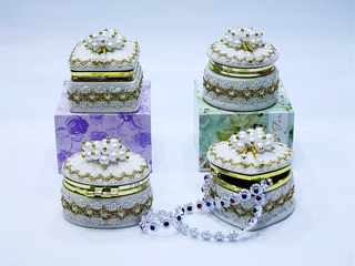 Porcelain Hinged box(set of 4)